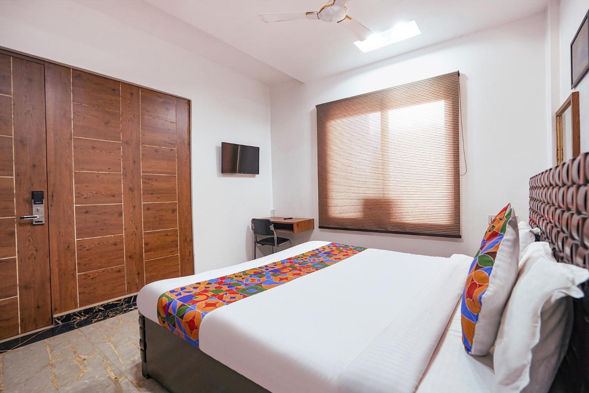 Fabhotel Villa De Benares Экстерьер фото